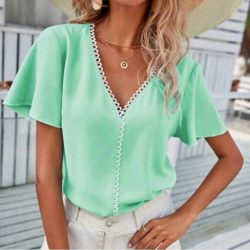 NWOT Mint green dress it up or down, adorable!